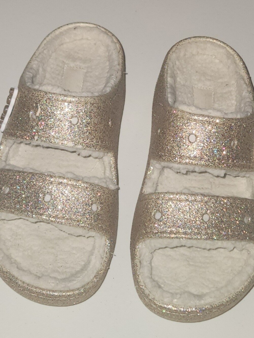 Crocs Classic Cozzzy Gold Glitter Finish White Faux Fur Lining Size 7 M 9 W